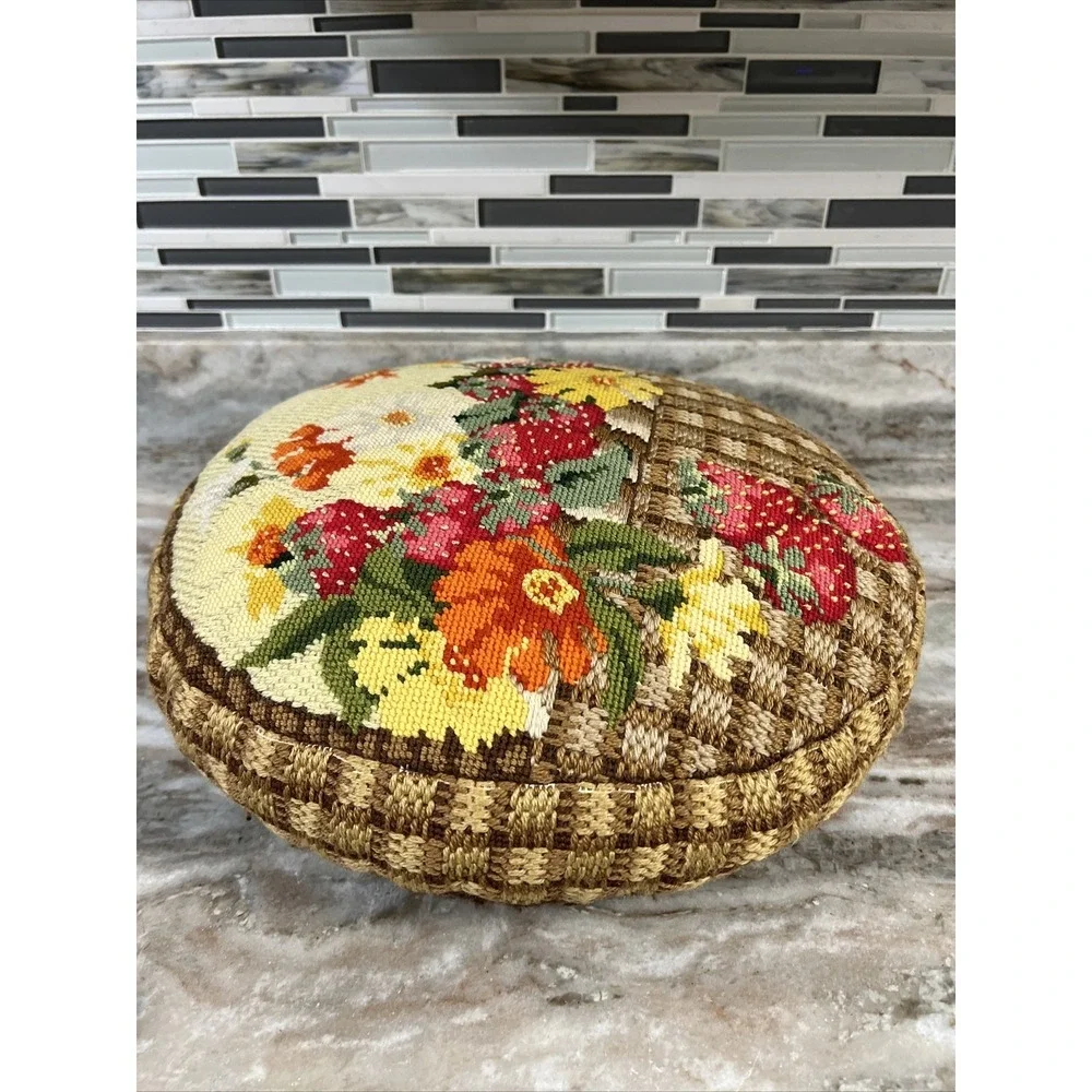 Vintage‎ Handmade Floral Crochet Pillow Cushion 18